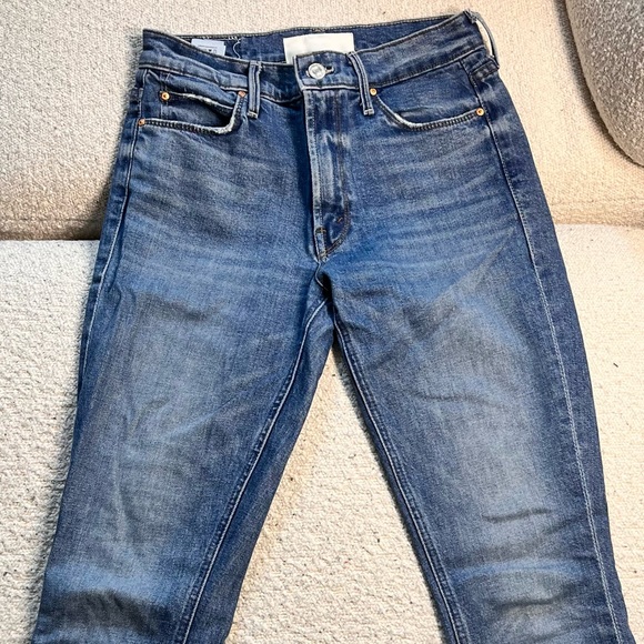 The Mid Rise Dazzler Ankle Step Fray in Something To Remember
MOTHER - Picture 6 of 11